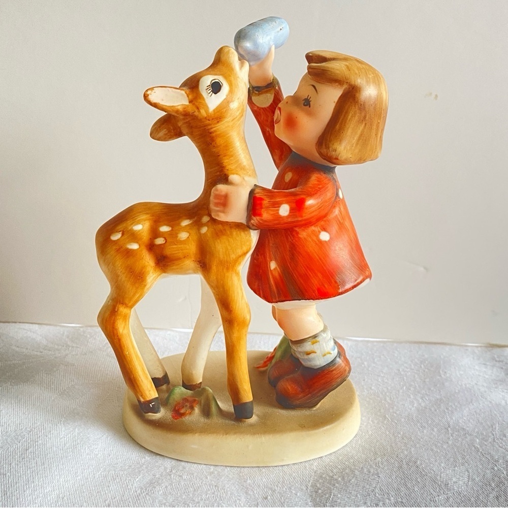 Vintage Napco Figurine “Feeding Time” AH1H Girl and Deer